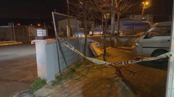 Arnavutköy’de cami avlusunda dehşet: Yaşlı adama silahlı saldırı!